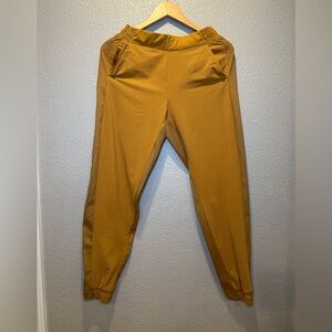Athleta Textured Brooklyn Jogger Dark Mustard Yellow in Size 2
